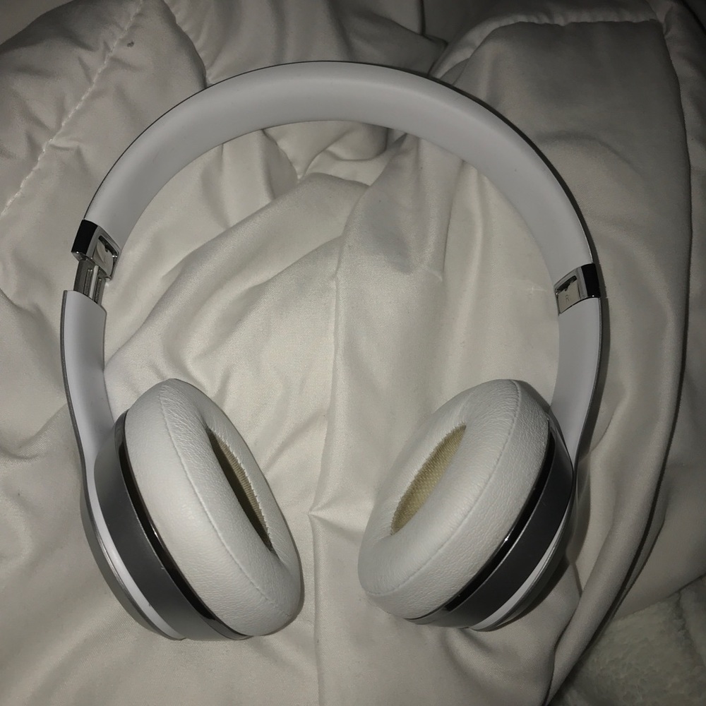 beats solo wireless 3